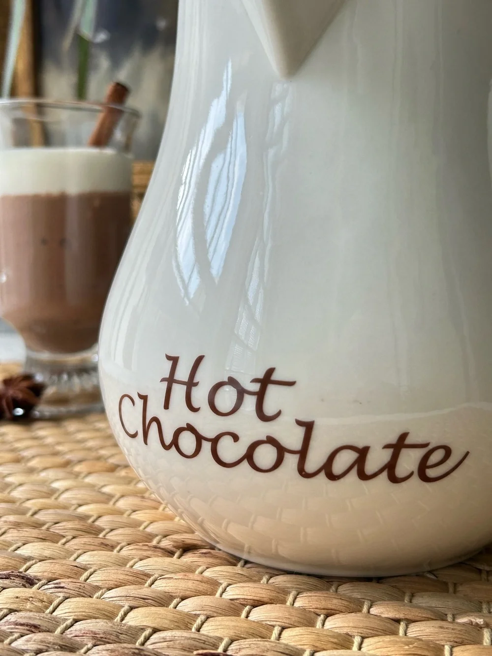 🌴Shapely Williams Sonoma Bonjour Hot Chocolate Ceramic Pot/Pitcher